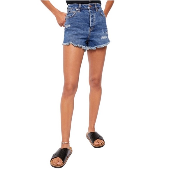 NWT We The Free Vintage Crvy Distressed Frayed High Rise Denim Shorts 26 - Picture 4 of 16